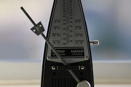 metronome-2682324_960_720