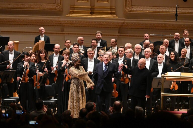 Angelique Kidjo, Philip Glass, Dennis R. Davies