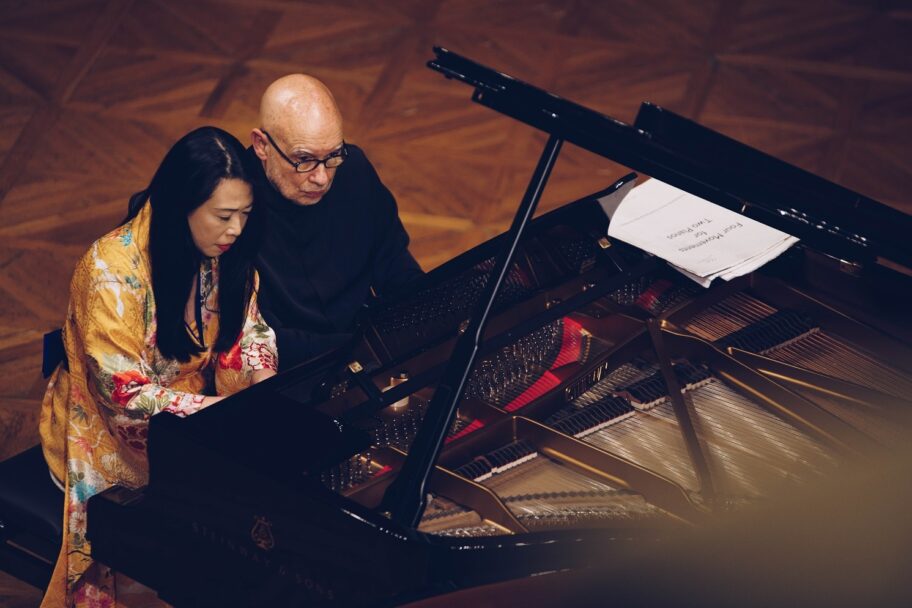 Dennis Russell Davies a Maki Namekawa