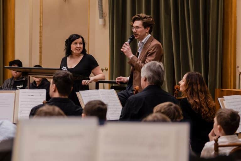 V orchestru Krisýna Drášilová a Patrik Červák